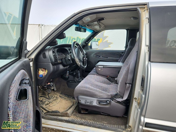 2002-dodge-ram-2500-image-14