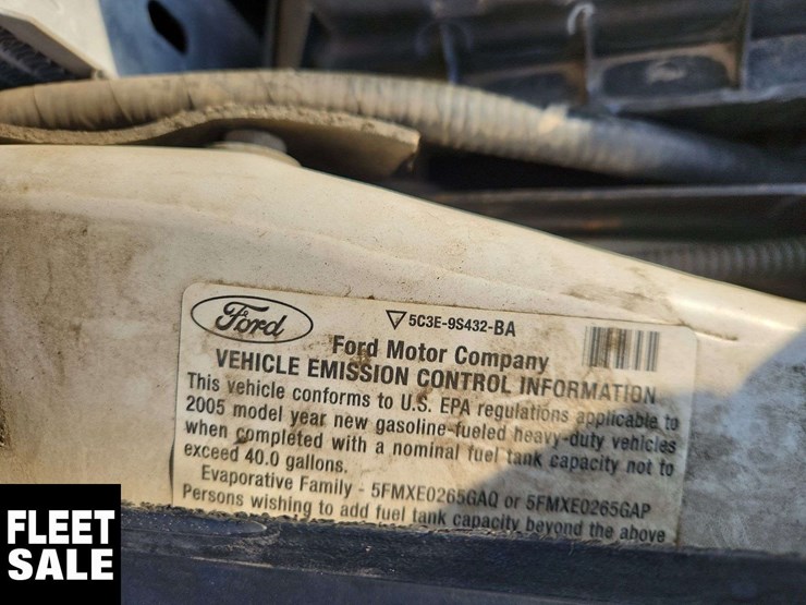 2005-ford-f550-image-49