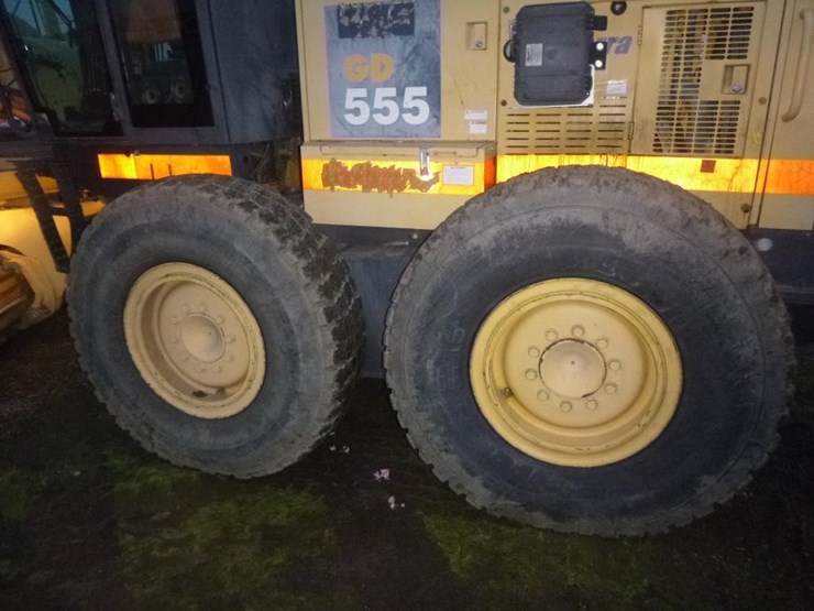 2006-komatsu-gd555-3c-image-49