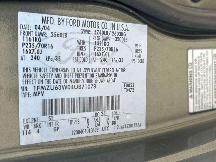 2004-ford-explorer-image-4