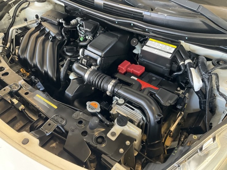 2015-nissan-versa-sdn-image-10