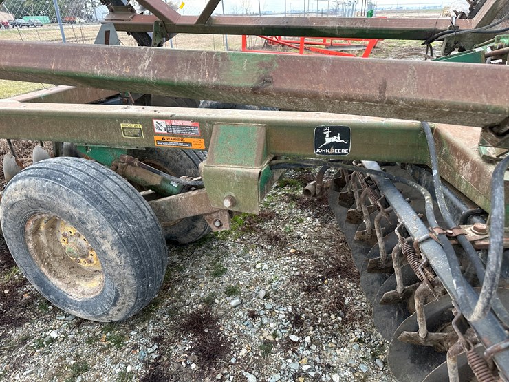 john-deere-630-image-45