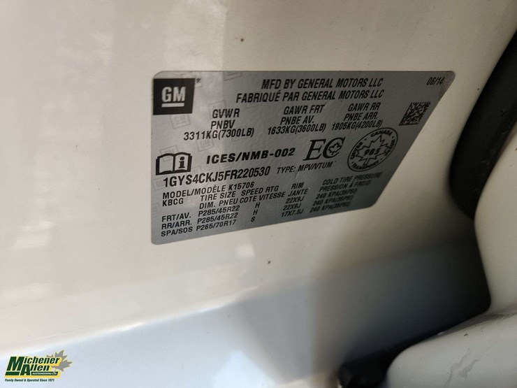 2015-cadillac-escalade-image-34