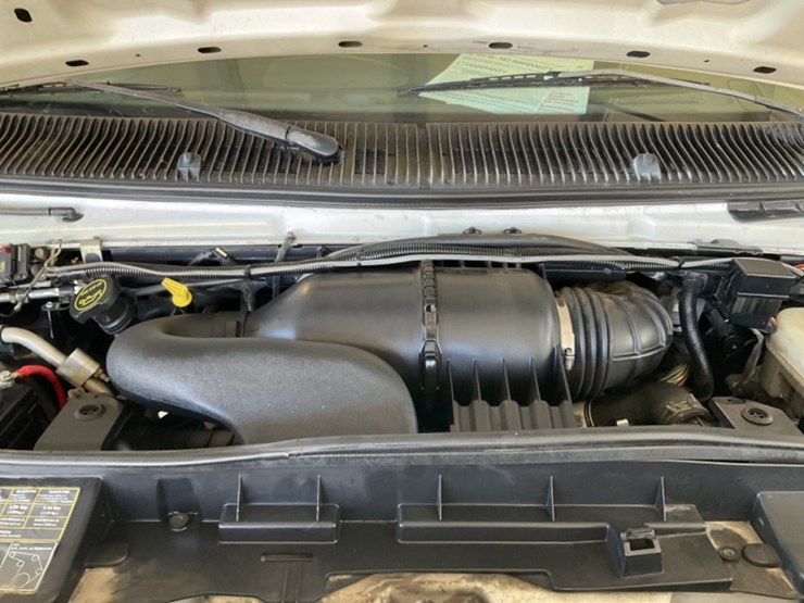 2008-ford-cargo-image-12