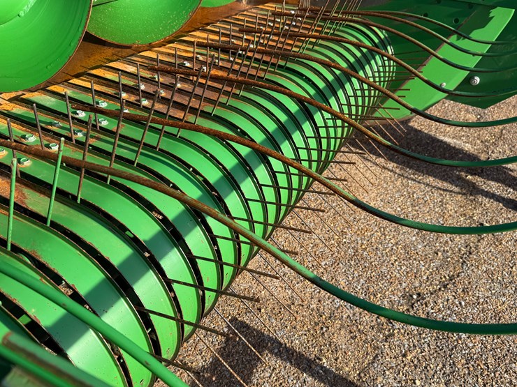 john-deere-348-image-15