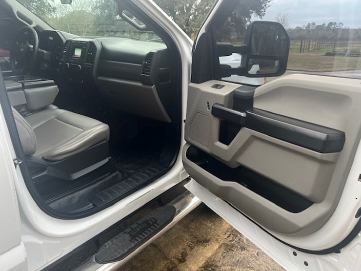 2017-ford-f250-xl-image-11