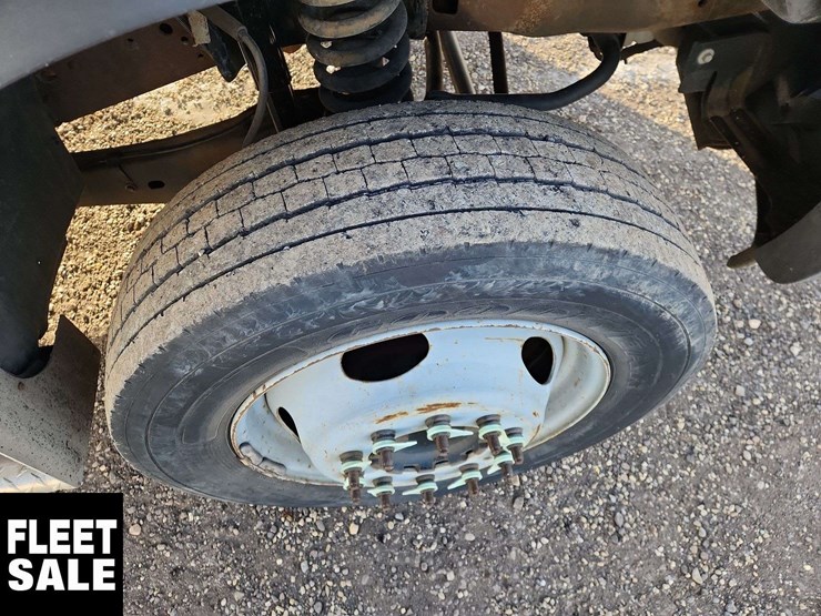 2005-ford-f550-image-11