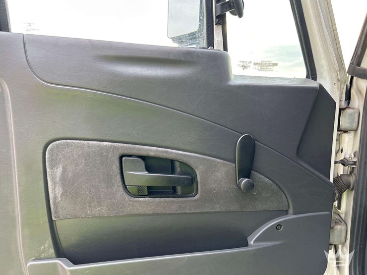 2018-international-4300-image-11