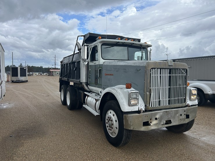#2558-•-1990-international-dump-truck-image-4