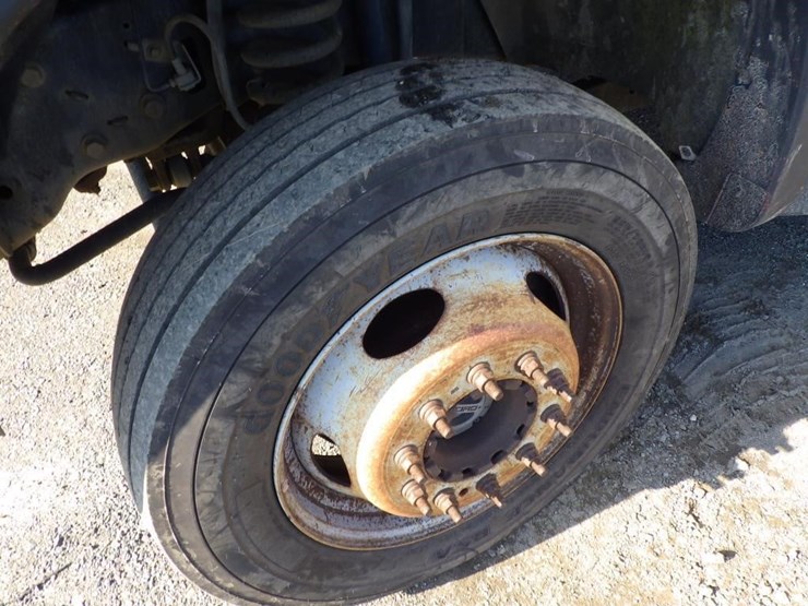 2012-ford-f550-image-19