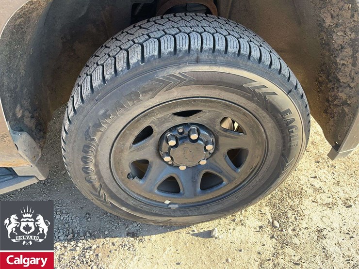 2016-chevrolet-tahoe-image-12