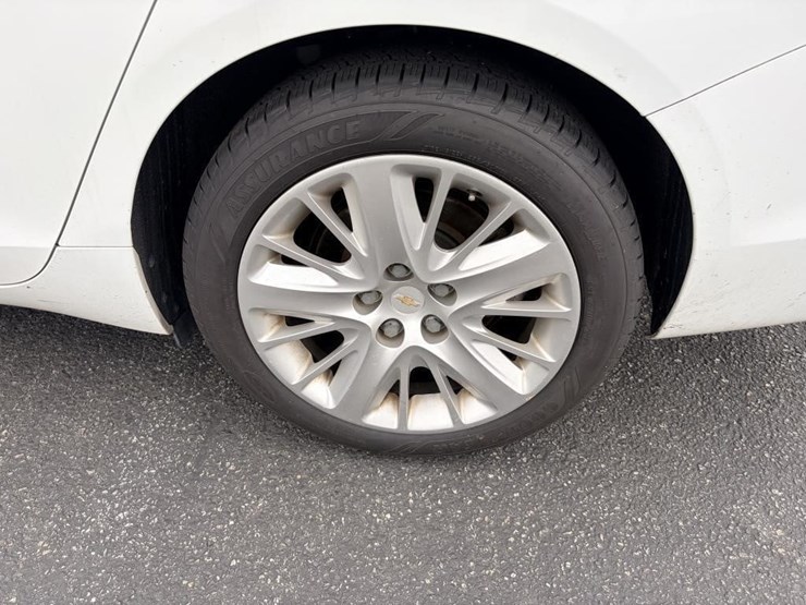 2019-chevrolet-impala-sedan-image-5