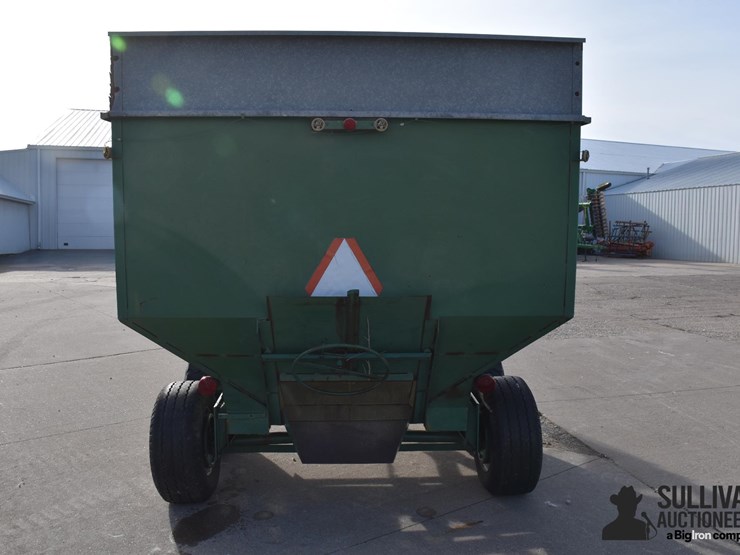 grasshopper-gooseneck-t/a-gravity-wagon-image-6