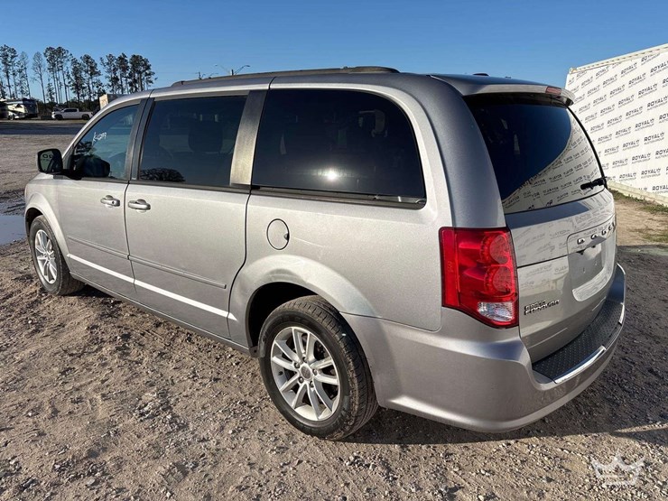 2014-dodge-grand-caravan-image-4