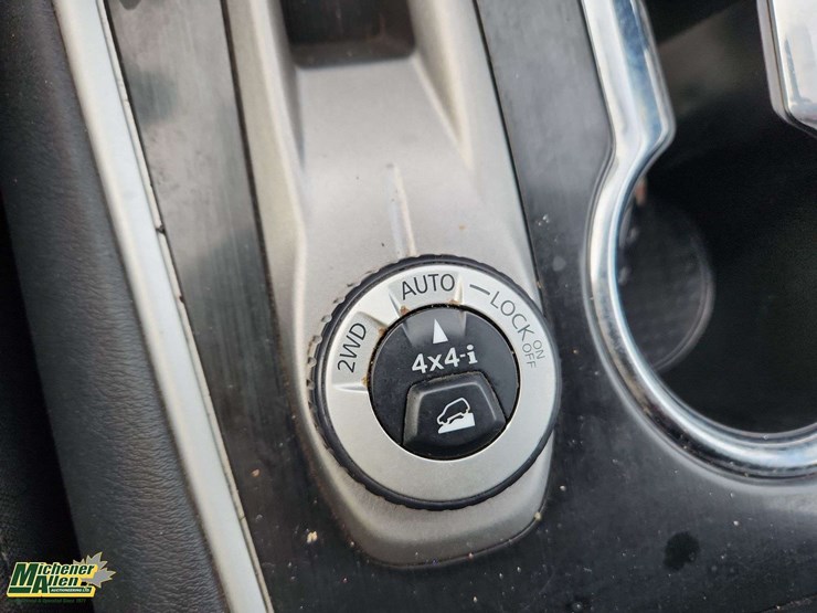 2017-nissan-pathfinder-image-23