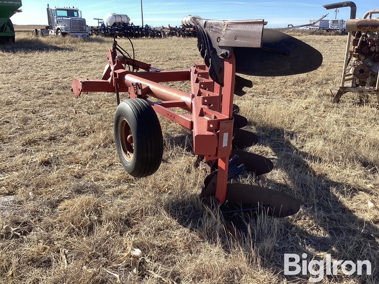 1994-case-165mbpl-moldboard-plow-image-7