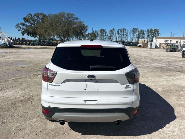 2017-ford-escape-image-21