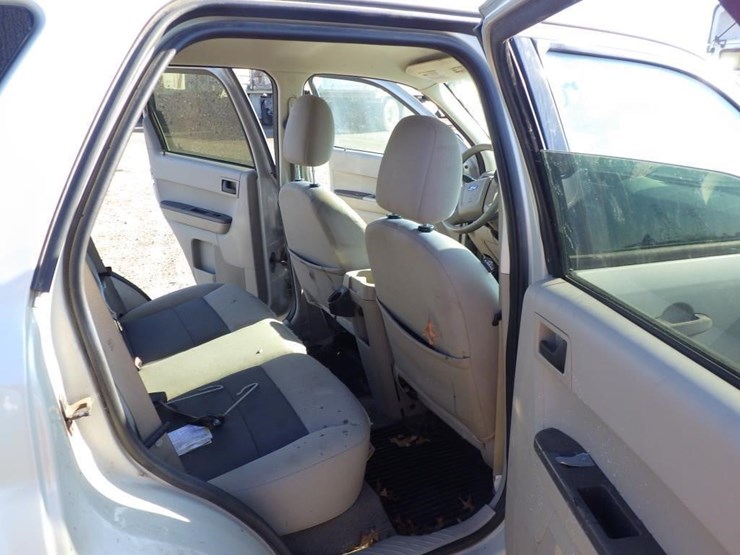 2008-ford-escape-image-8