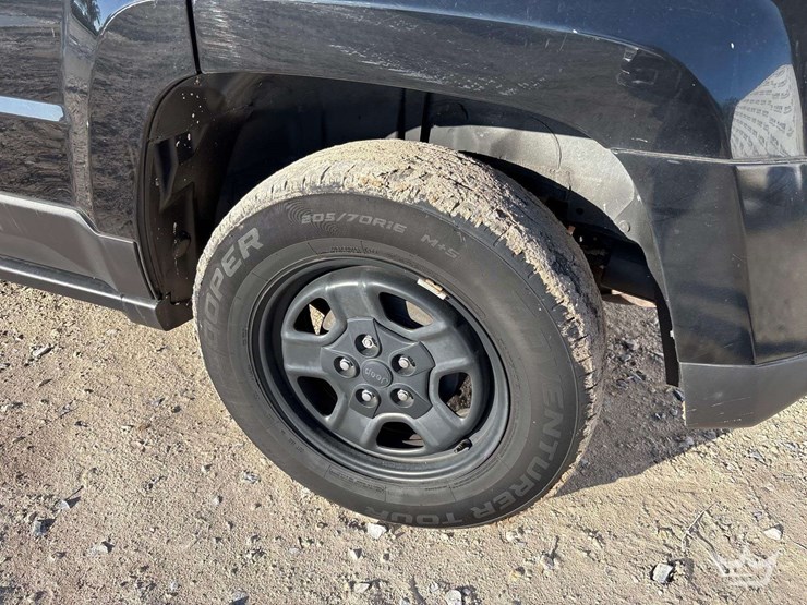 2016-jeep-patriot-image-28