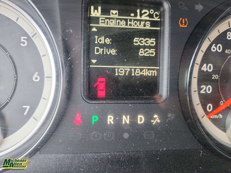 2017-dodge-2500-image-26