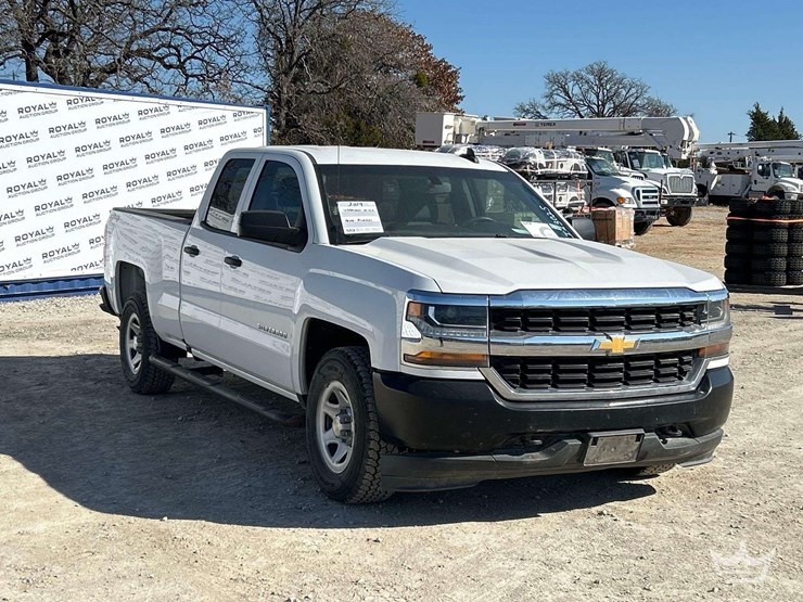 2019-chevrolet-silverado-1500-image-2