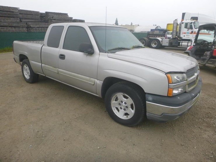 2005-chevrolet-1500-image-2