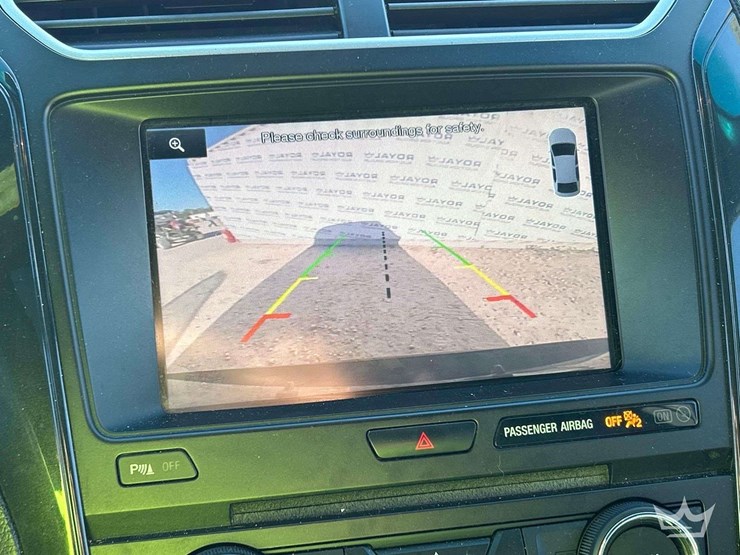 2016-ford-explorer-image-16