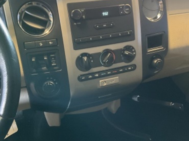 2015-ford-expedition-image-19