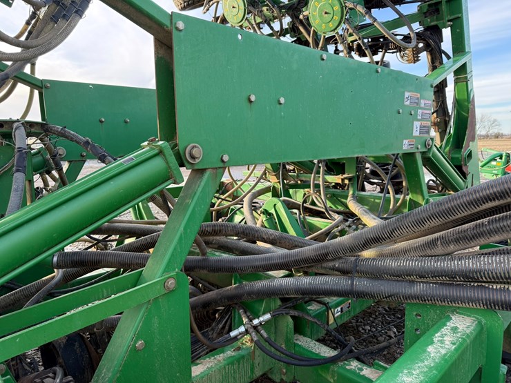 john-deere-1890-image-39