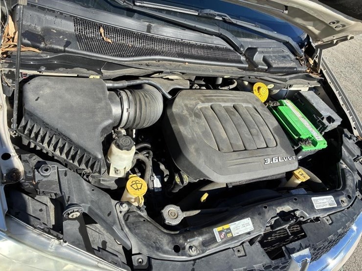 2014-dodge-grand-caravan-image-7