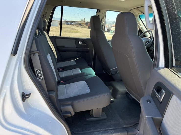 2003-ford-expedition-xlt-image-9