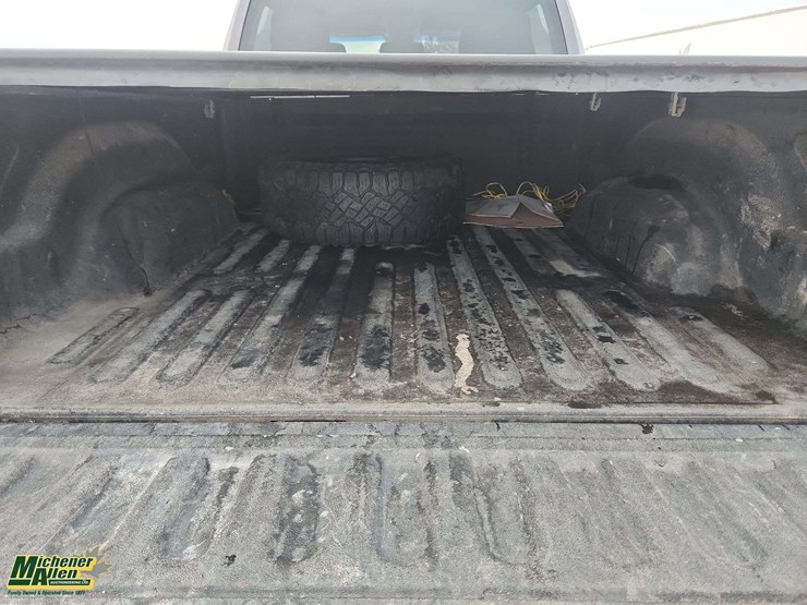 2014-dodge-1500-image-17