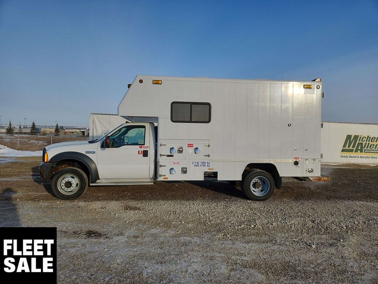 2005-ford-f550-image-6