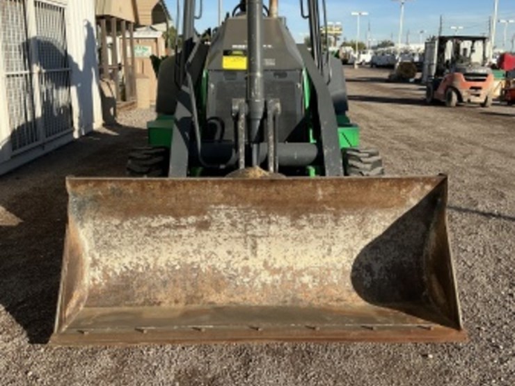 2019-deere-310l-ep-image-3