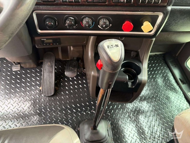 2012-kenworth-t800-image-20