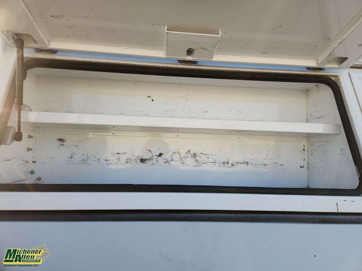 2016-dodge-2500-image-29