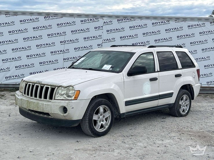 2005-jeep-grand-cherokee-image-1