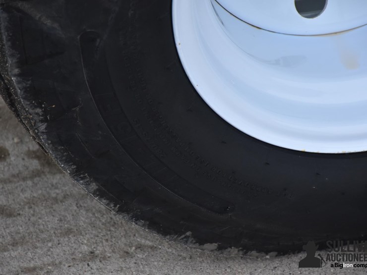 2023-john-deere-635f-image-14