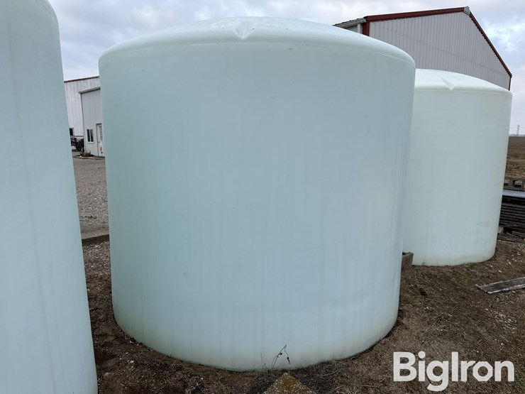 norwesco-2,500-gal-liquid-storage-tank-image-7