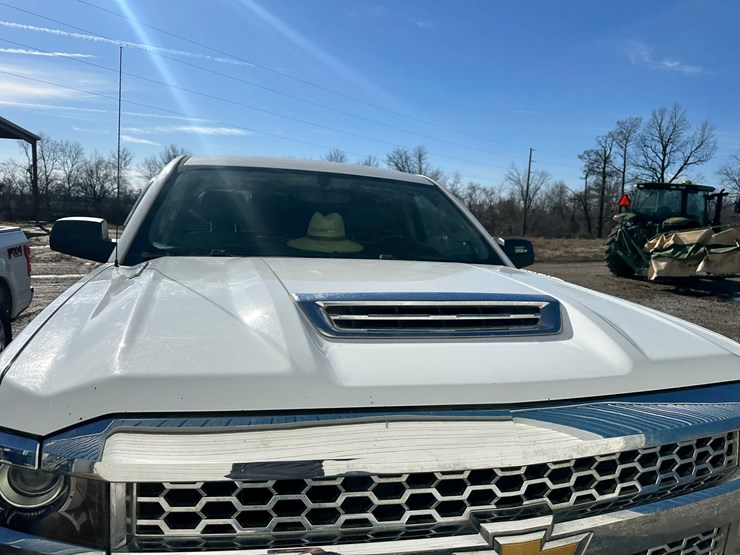 2019-chevrolet-2500-image-36