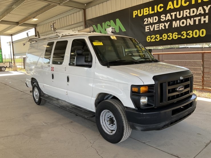 2008-ford-cargo-image-2