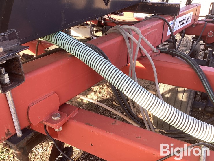 case-dmi-nt5310-nutri-till’r-liquid-fertilizer/nh3-applicator-image-16