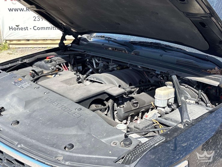 2015-chevrolet-tahoe-image-8