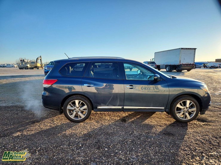 2014-nissan-pathfinder-image-8