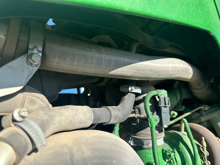 john-deere-6130r-image-35