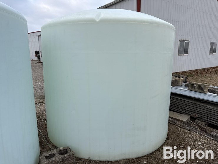 norwesco-2,500-gal-liquid-storage-tank-image-7