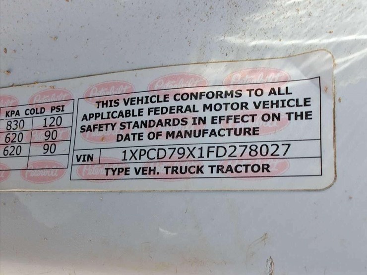 2015-peterbilt-567-image-7