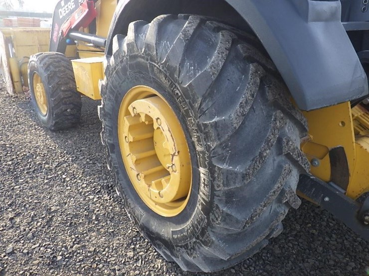 john-deere-210-image-19