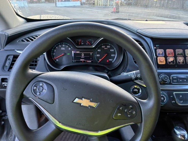 2019-chevrolet-impala-sedan-image-13