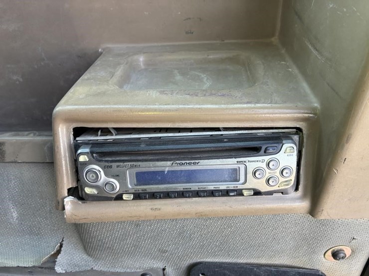 case-7210-wheel-loader-image-25